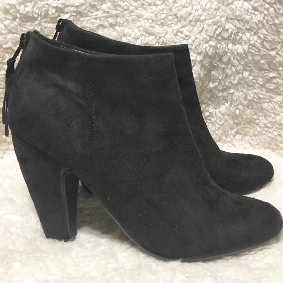 Pink & Pepper Shoes - Pink & Pepper Faux Sueded Booties